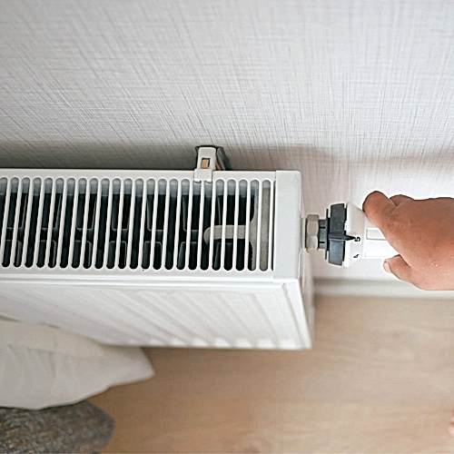 hand-controls-thermostatic-knob-of-heating-radiator-fleckney